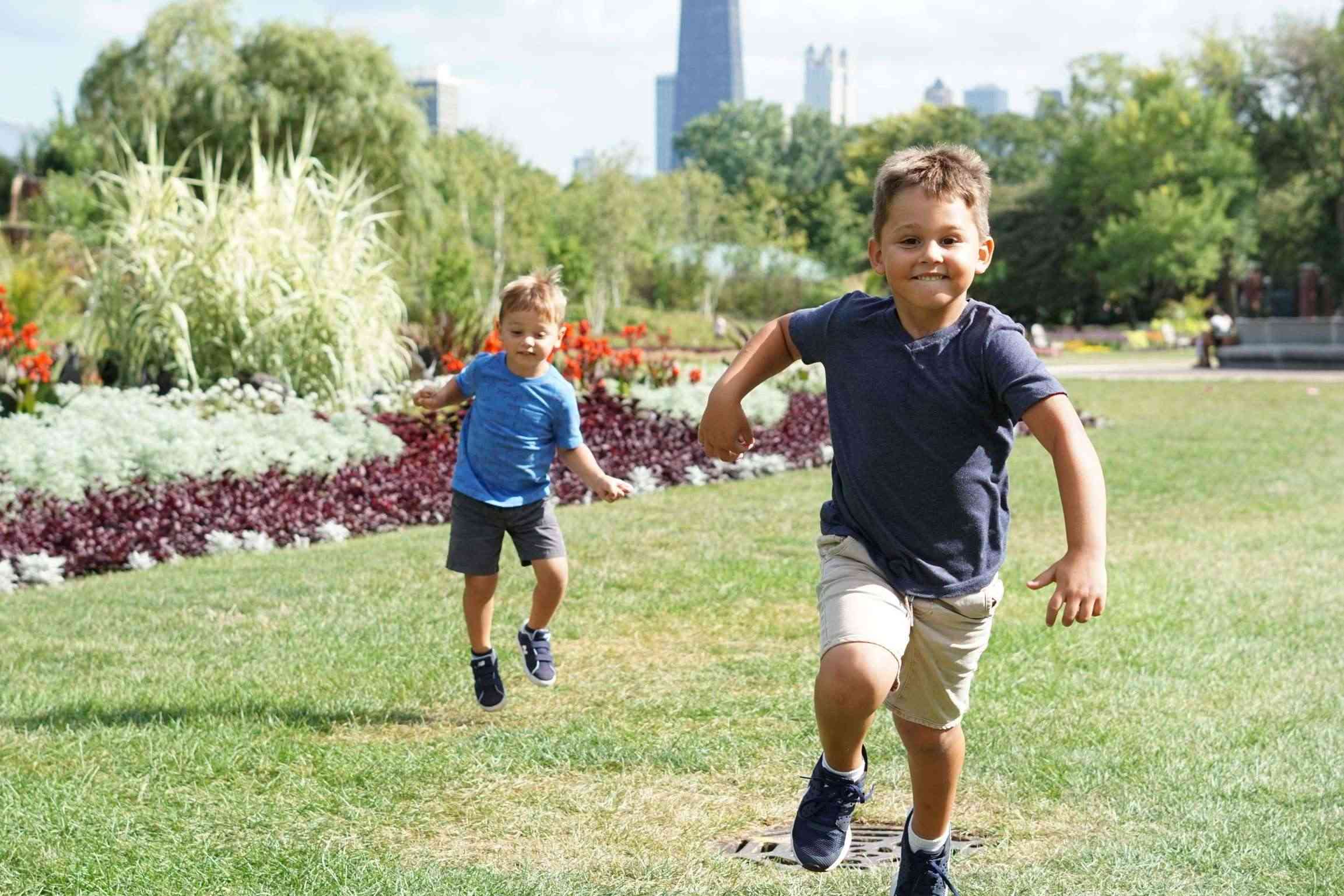 happy-kids-playing-intuitive-eaters