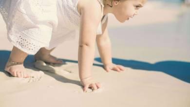 child-enjoying-sand-benefits-of-maxi-cosi-miso-car-seat-teachworkoutlove.com
