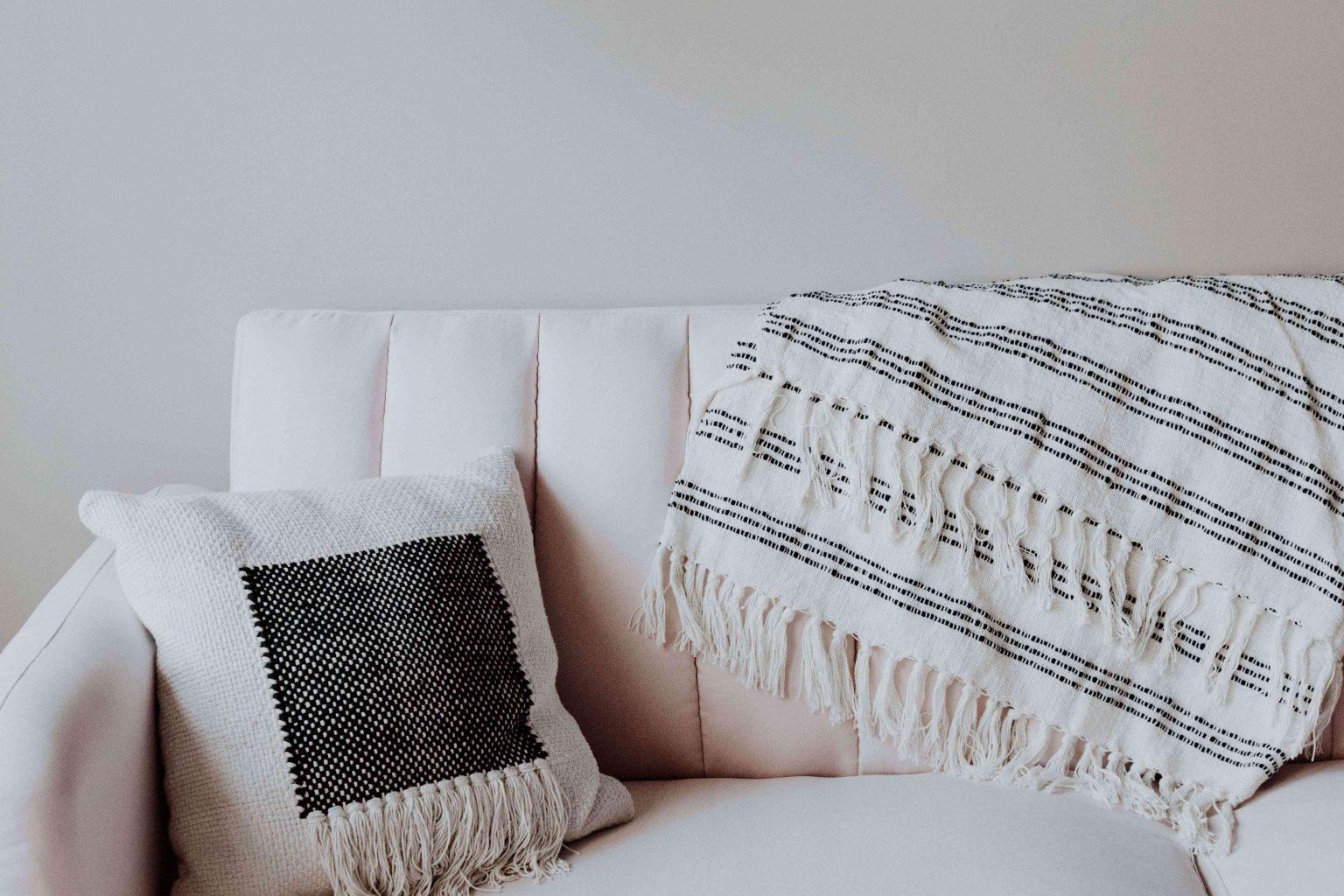 brighten-home-with-throw-pillows-teachworkoutlove.com