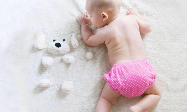 baby-in-cloth-diapers-teachworkoutlove.com