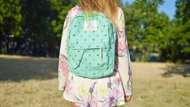 back-to-school-tips-girl-in-backpack-teachworkoutlove.com