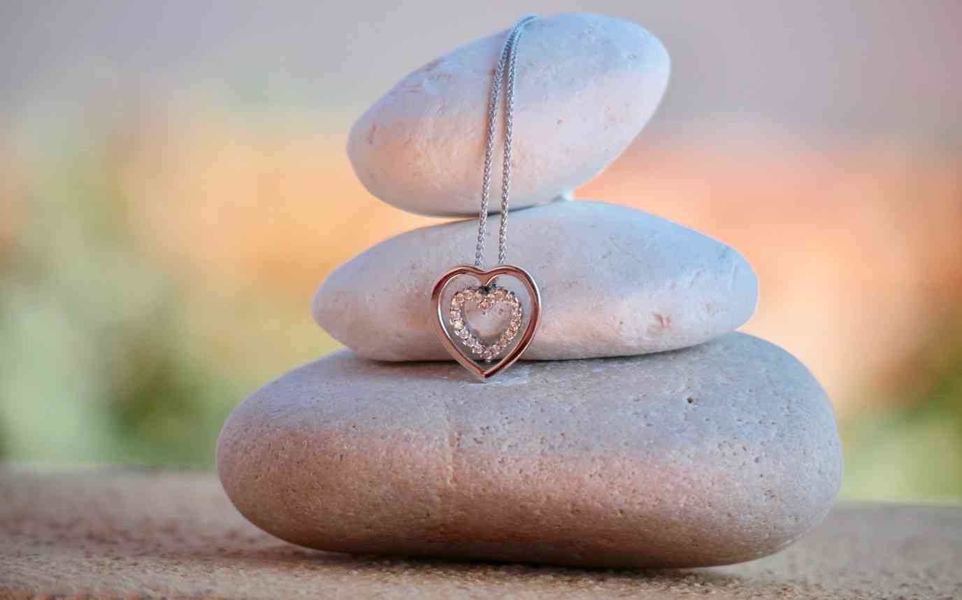valentine's-day-necklace