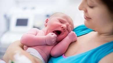 7 ways to bond with your newborn baby