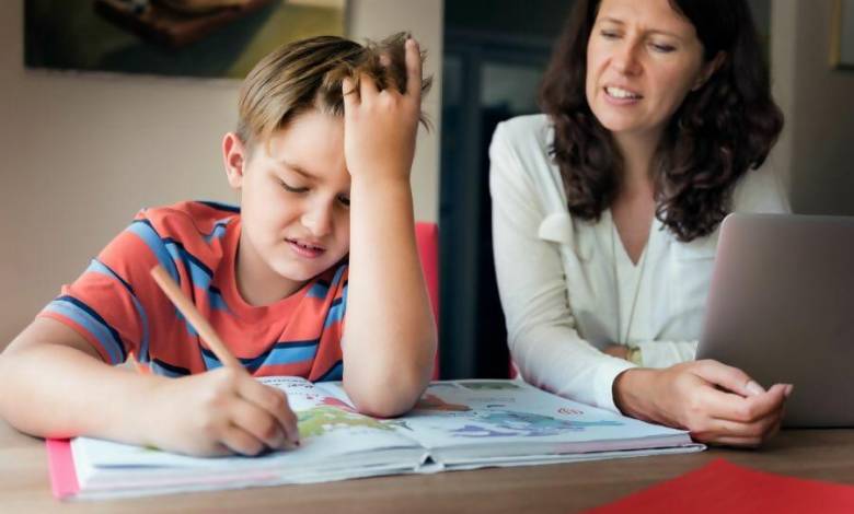 How to Manage Homeschooling as a Working Mom
