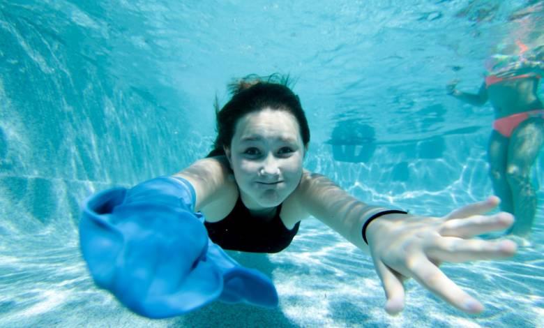 How to Handle the Summer with a Child in a Cast