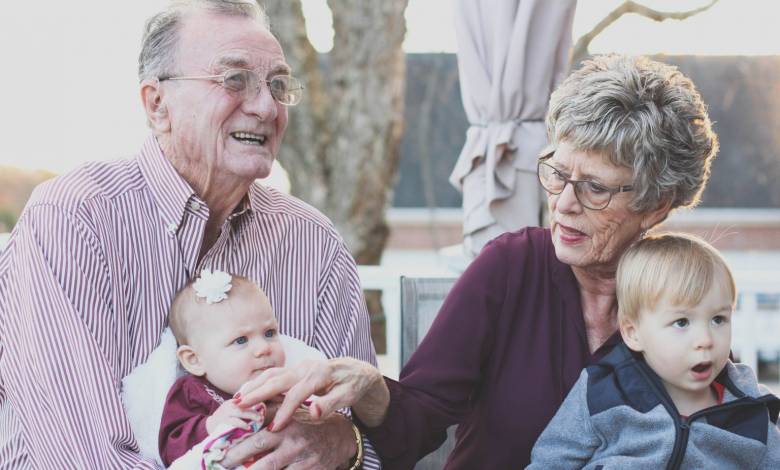 grandparents-live-with-kids-multigenerational-families