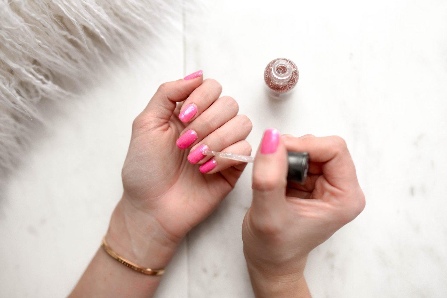 nail-polish-for-clothing-hacks