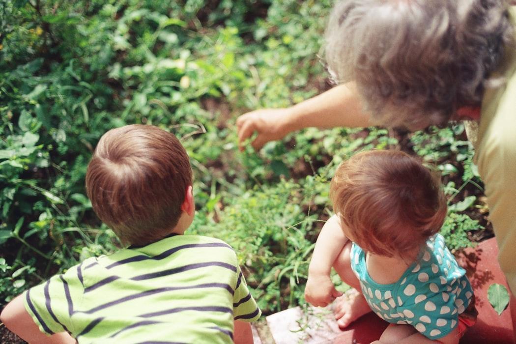 How to Take Care of Your Kids and Aging Parents (and Not Lose it)