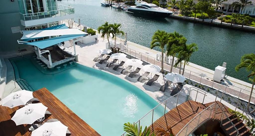 hotel in the bahamas