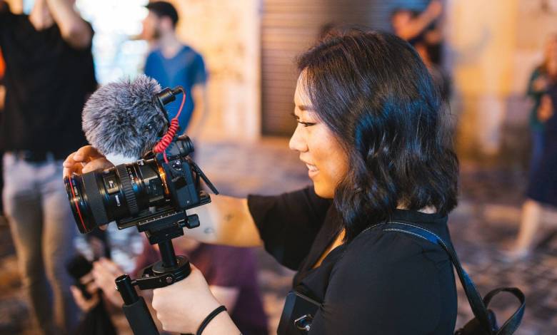 An Exciting New Hobby for Moms While at Home: Vlogging