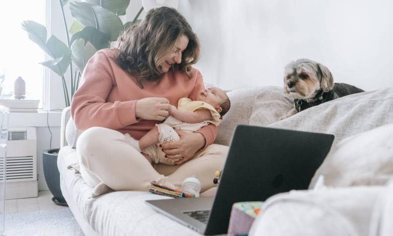 How Can A Mom Start Her Own Business Through Blogging