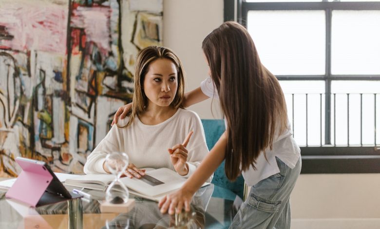 Bond with Your Teenage Kid Being a Working Mom