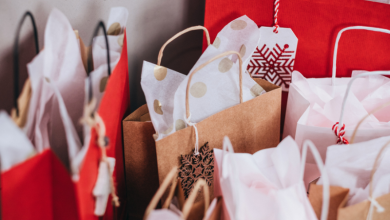 7 Tips for Controlling Your Spending This Holiday Season