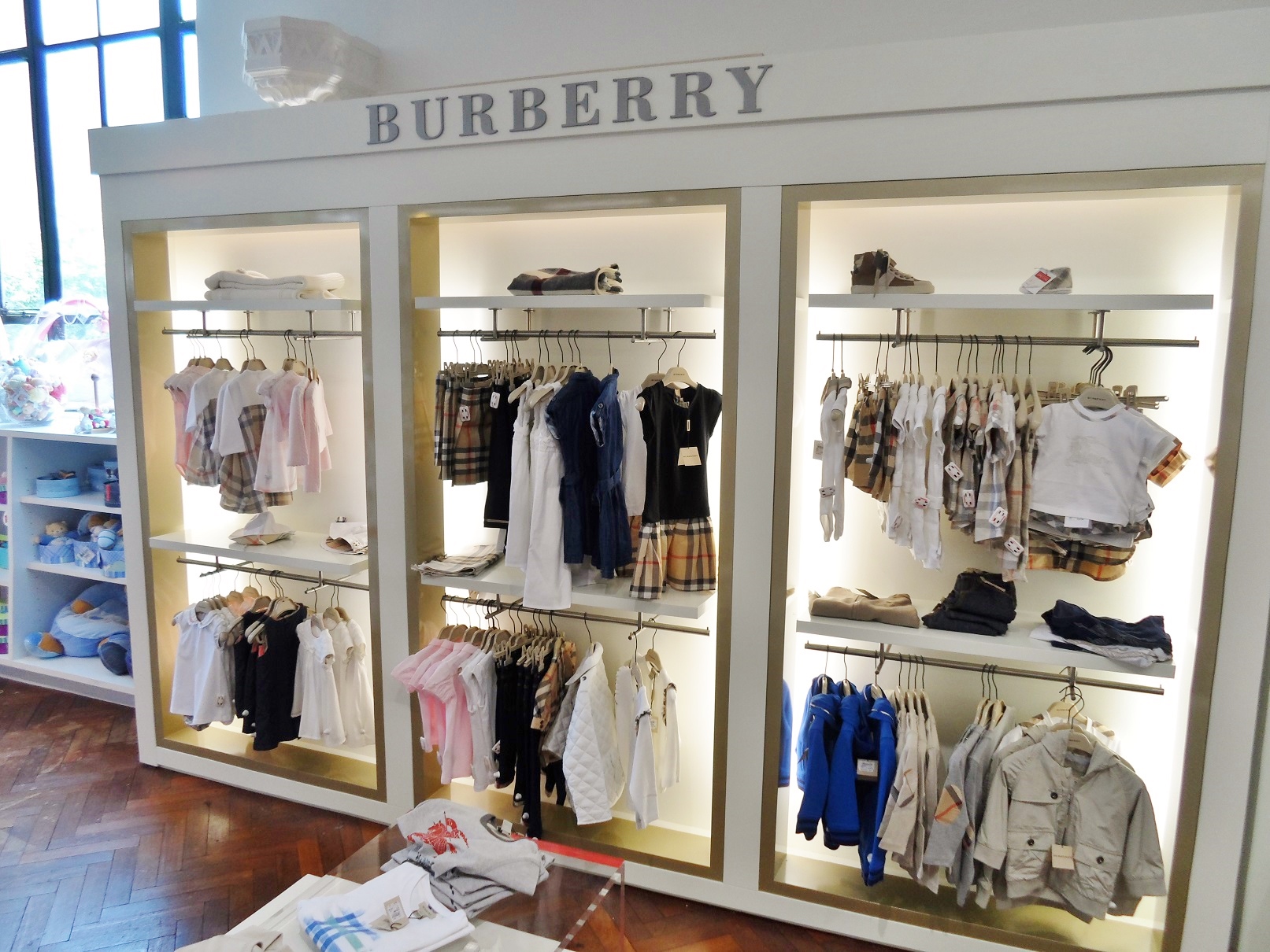 kids wardrobe