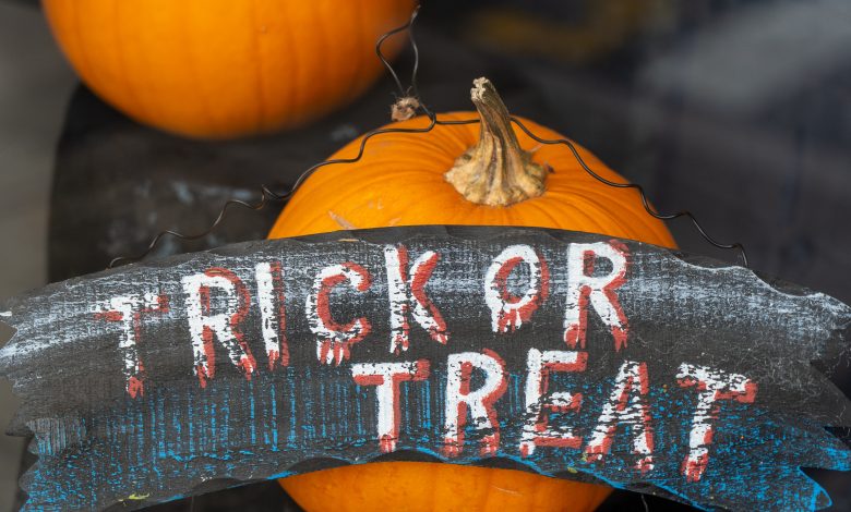 Halloween banner on wood